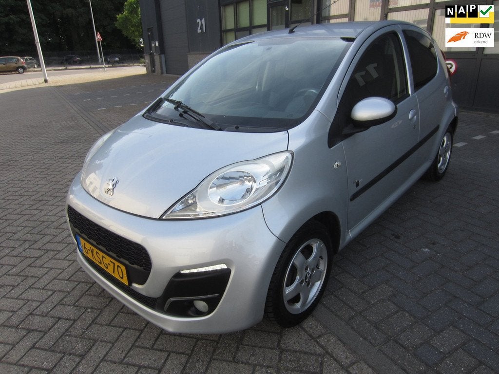 Peugeot 107 1.0 Black & Silver 2013 FACELIFT Airco 5-Deurs N, Voorwielaandrijving, Euro 5, Gebruikt, Zwart