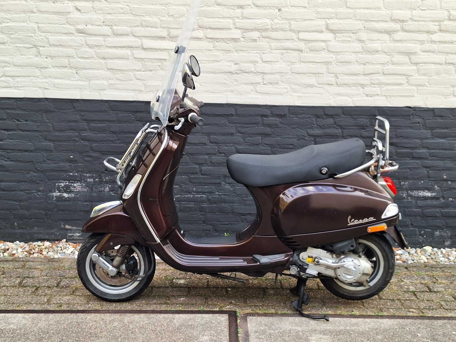 Piaggio Vespa LX50 Touring 45km bromscooter 4T, Fietsen en Brommers, Gebruikt, Vespa LX