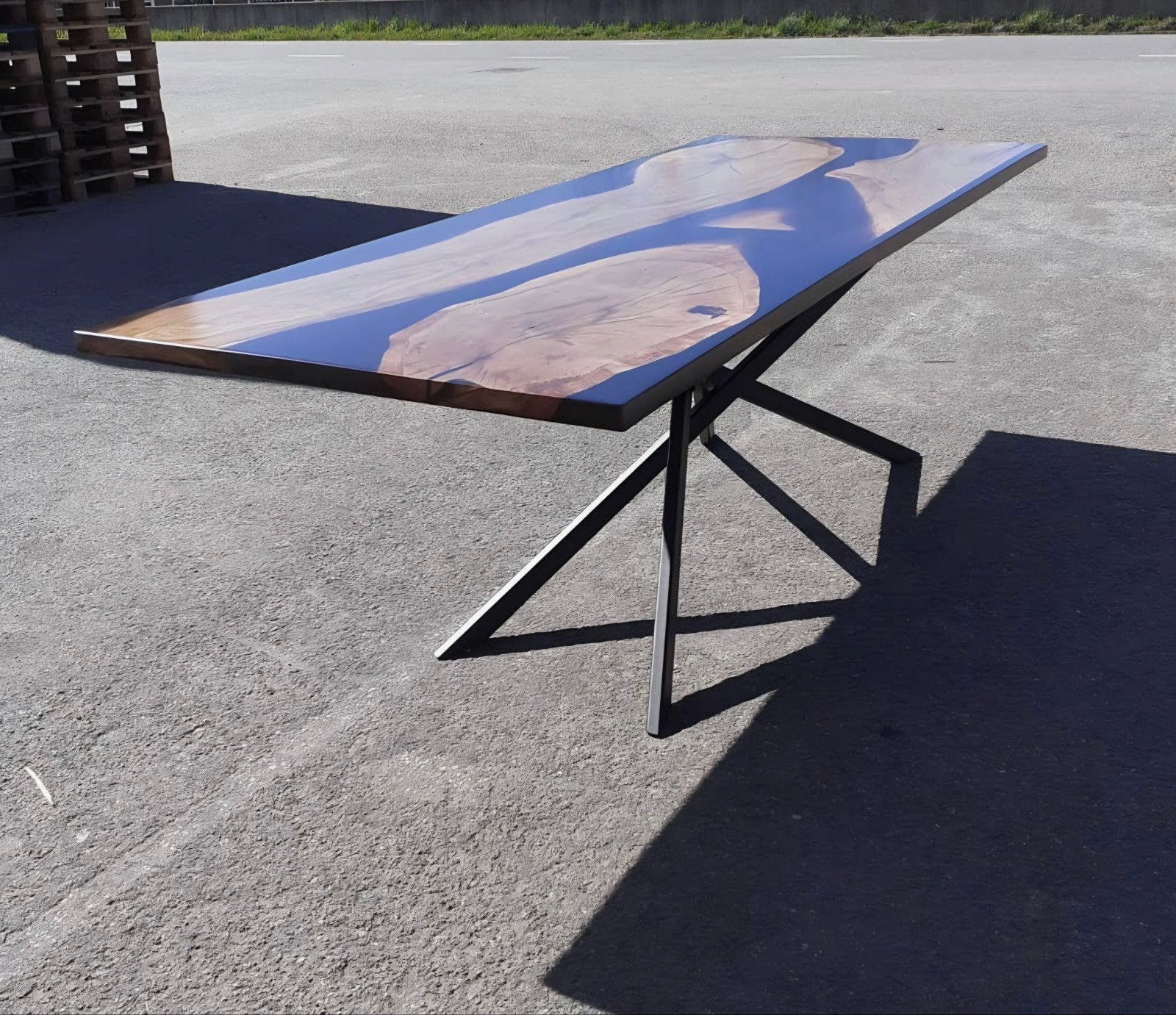 Handgemaakte Eiken Epoxy Tafel - Zwart Transparant, Ophalen, Modern, Industrieel, Rustiek, 50 tot 100 cm, Vijf personen of meer