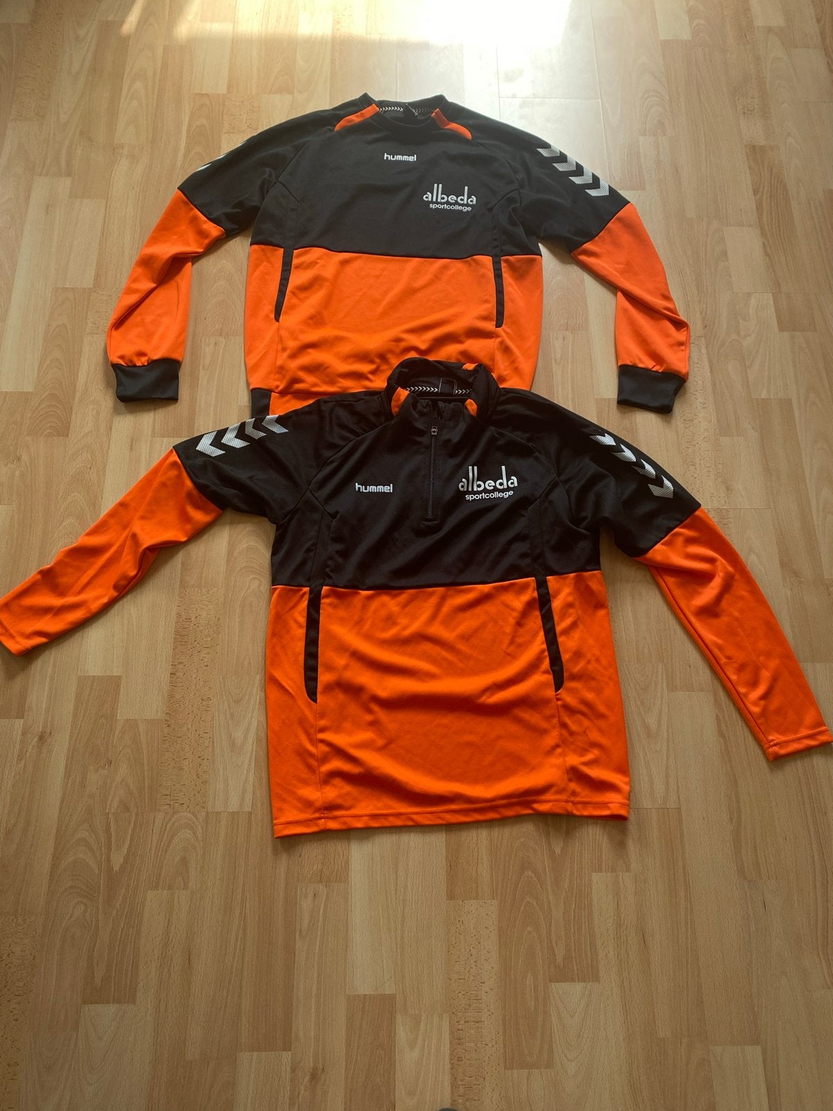 Hummel Albeda Sportcollege sweater (2 stuks), Maat 52/54 (L), Meerkleurig, Ophalen of Verzenden, Zo goed als nieuw