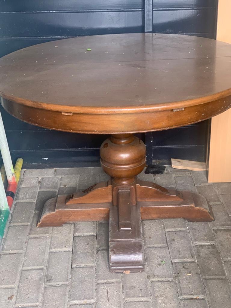 Antieke ronde houten tafel, Ophalen
