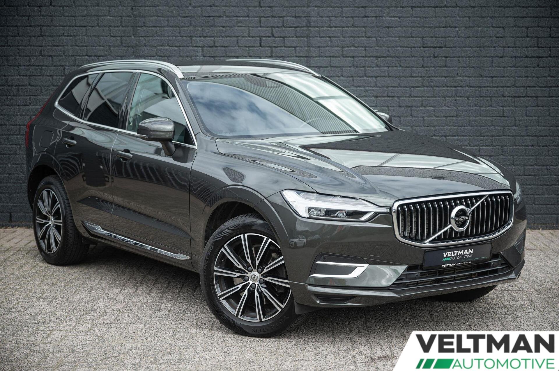 Volvo XC60 2.0 T5 R-Design PANORAMADAK MEMORY TREKHAAK HARMA, Auto's, Gebruikt, Euro 6, 1969 cc, 14 km/l