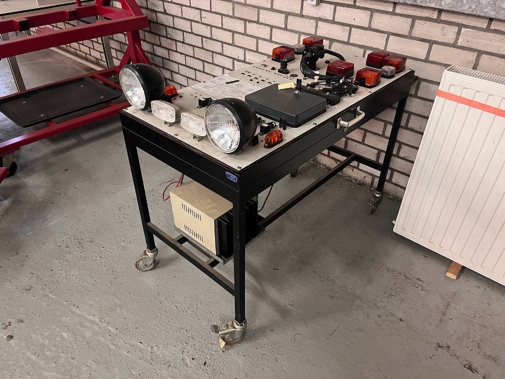 Lestafel autoverlichting, Ophalen