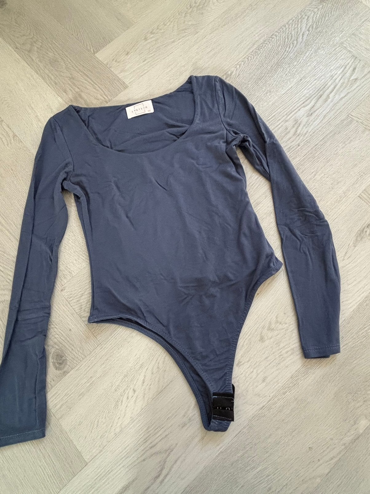 Nieuwe body van LVCILIA mt M-L, Maat 38/40 (M), Overige kleuren, Nieuw, Ophalen of Verzenden