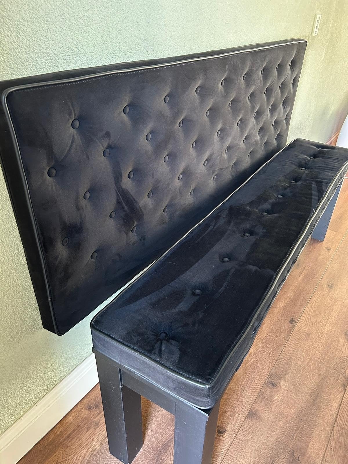 Prachtige eettafel met stoelen en zitbank, Ophalen