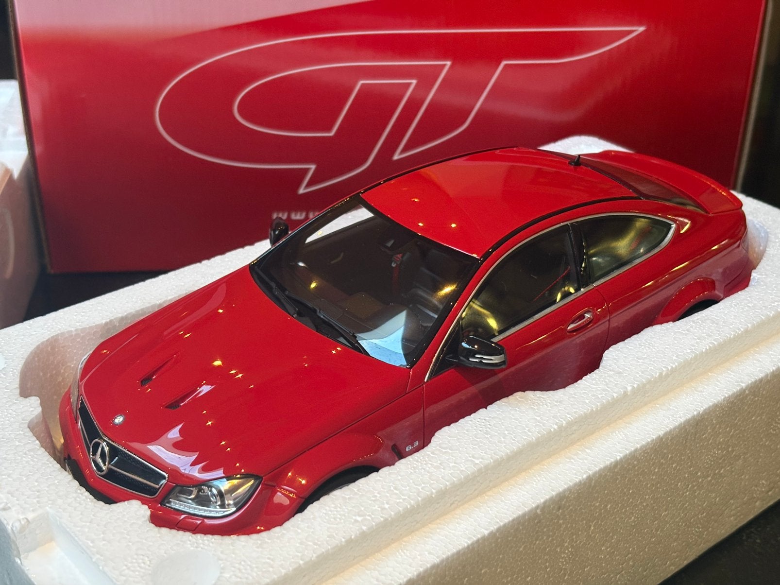 Mercedes C-klasse C63 AMG Coupé 2011 1:18 GT Spirit GT065, Ophalen of Verzenden, Nieuw, Auto, Overige merken