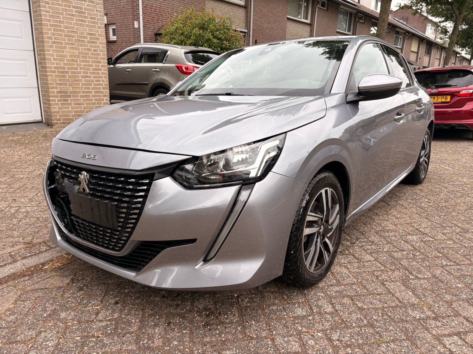 ✅Peugeot 208 100 PK Allure lichte voorschade 58000 km✅, Auto diversen, Schadeauto's, Ophalen, 12 cc, Handgeschakeld, Zilver of Grijs