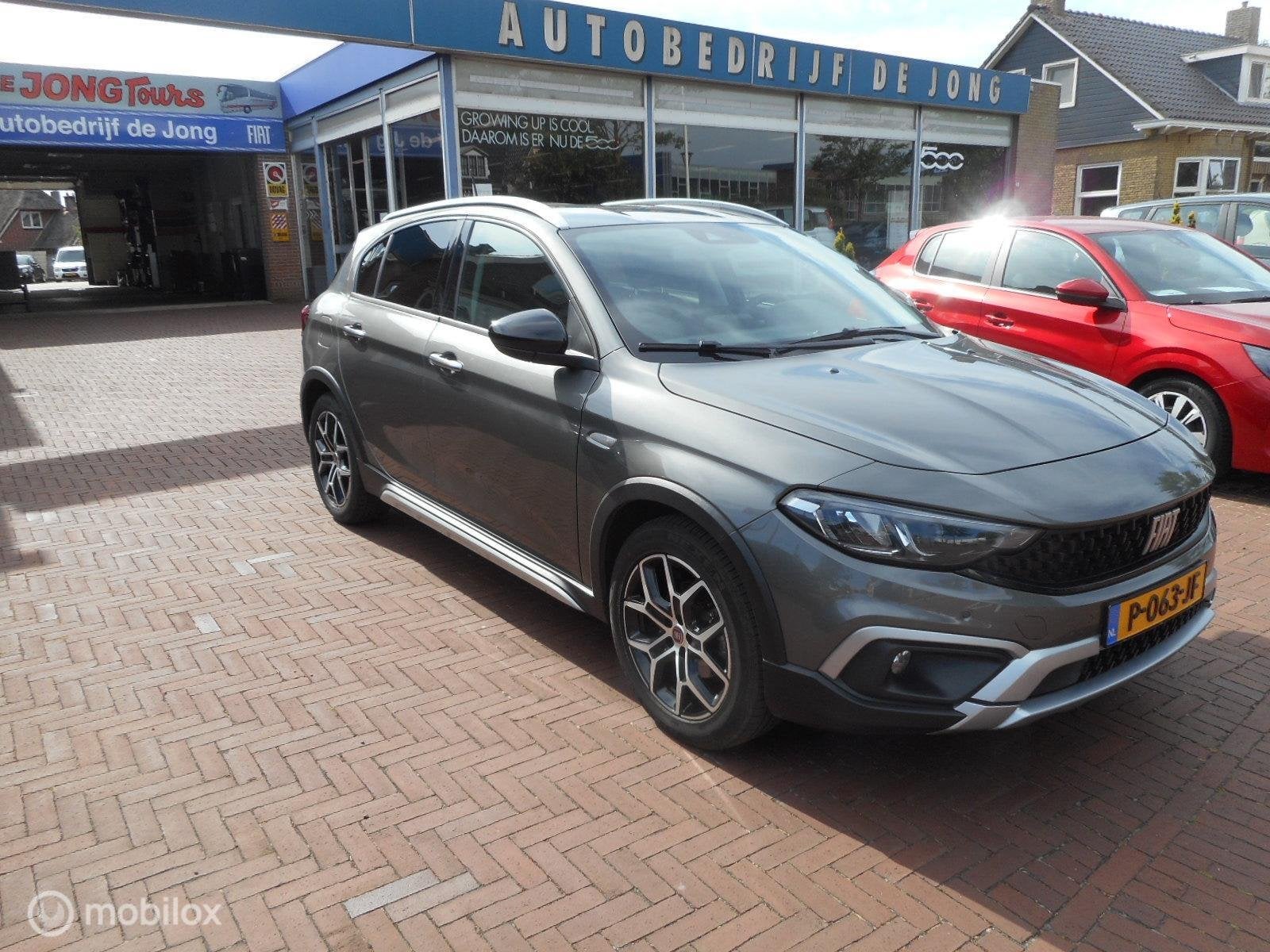 Fiat Tipo Cross 1.0 Cross TREKHAAK+METALLIC, Gebruikt, Euro 6, 4 stoelen, Bedrijf