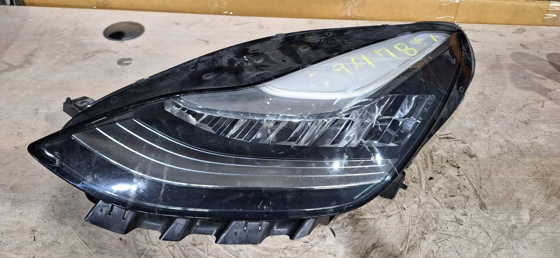 Originele Tesla Model 3 / Model Y Full LED Koplamp Links (SA