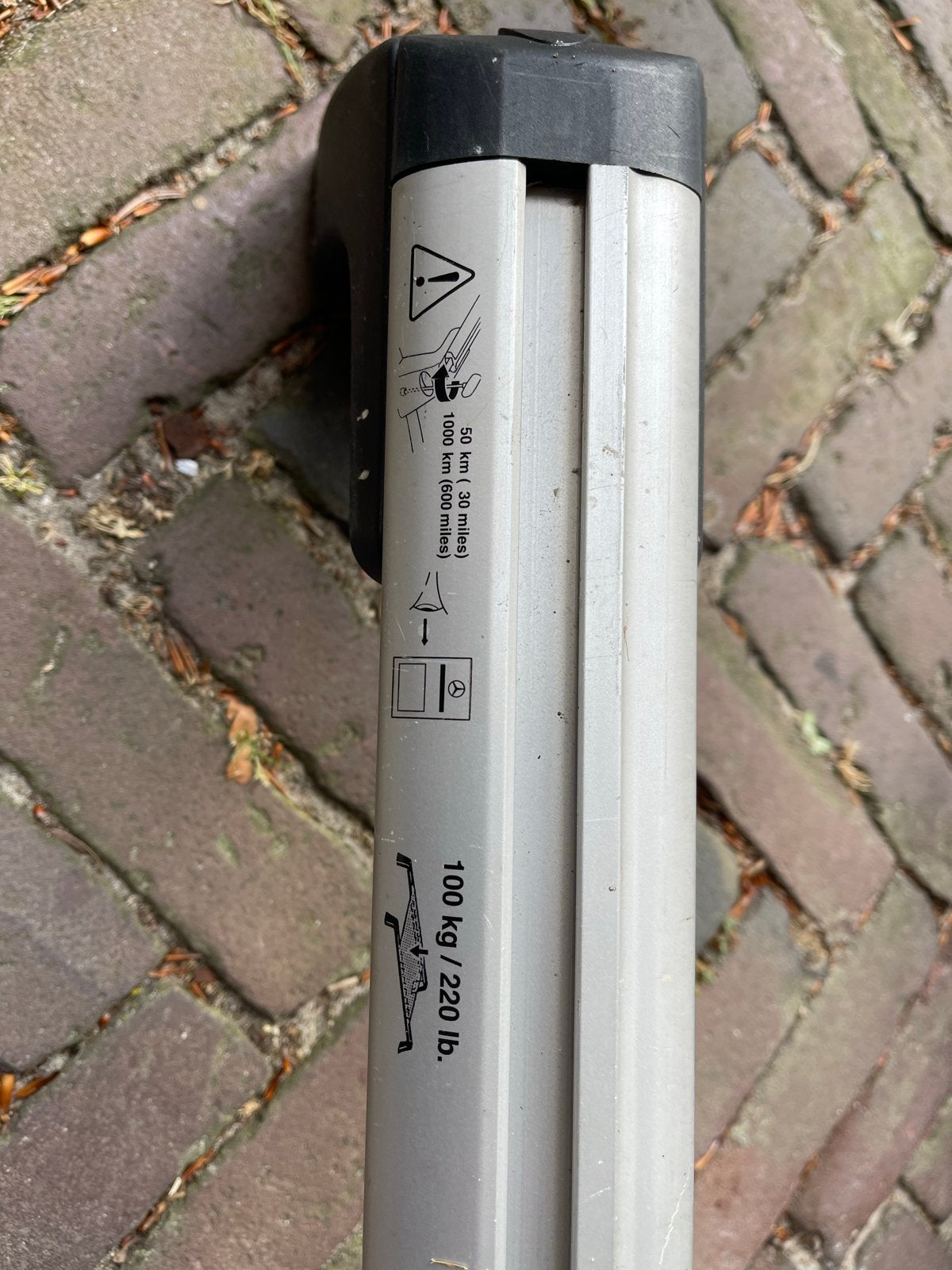Mercedes-Benz dakdragers W211 (E-Klasse), Ophalen, Gebruikt
