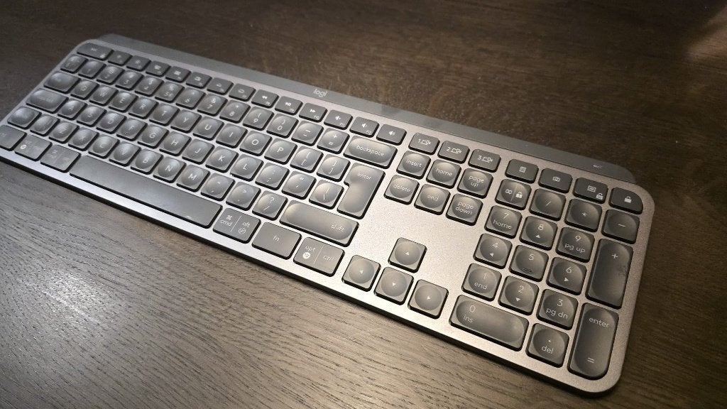 Logitech MX Keys Grafiet Qwerty, Computers en Software, Ophalen of Verzenden, Zo goed als nieuw, Draadloos, Logitech toetsenbord