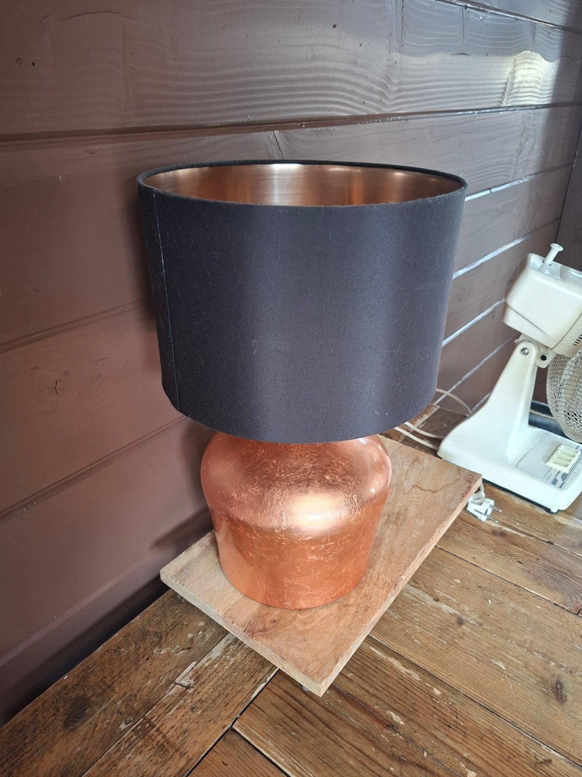 een mooie lamp te koop, Ophalen, Gebruikt, Tafellamp, Zwart