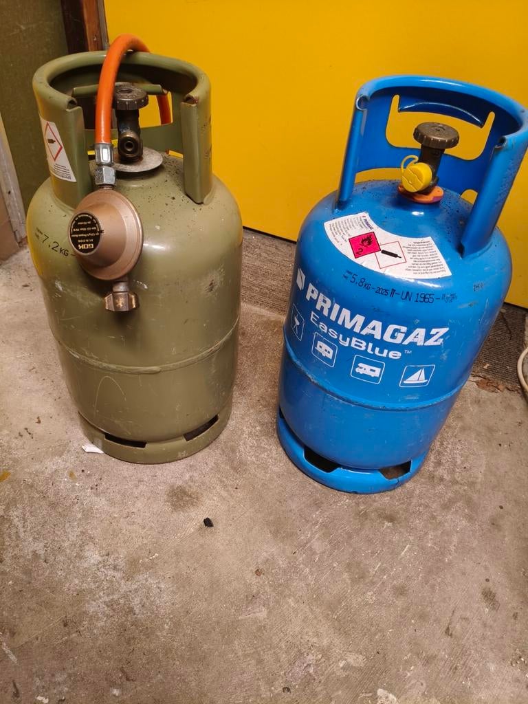 Gasflessen: Groene (kwart vol) en Blauwe (vol), Caravans en Kamperen, Ophalen of Verzenden, Gebruikt