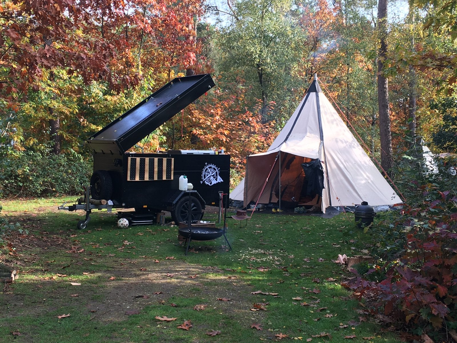 Kampeer trailer / offroad trailer, Ophalen, Zo goed als nieuw