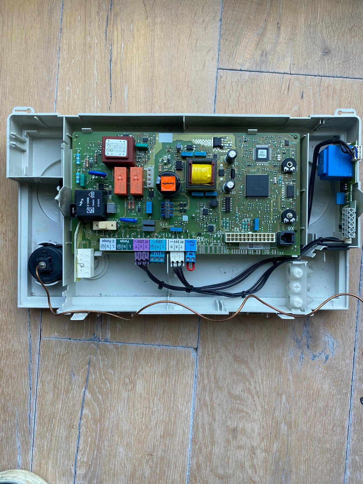 Vaillant mainboard 0020139819 tbv Gaswandkwtel VHR 35C, 30 tot 80 cm, Gebruikt, Cv-ketel of Combi-ketel, Minder dan 60 cm