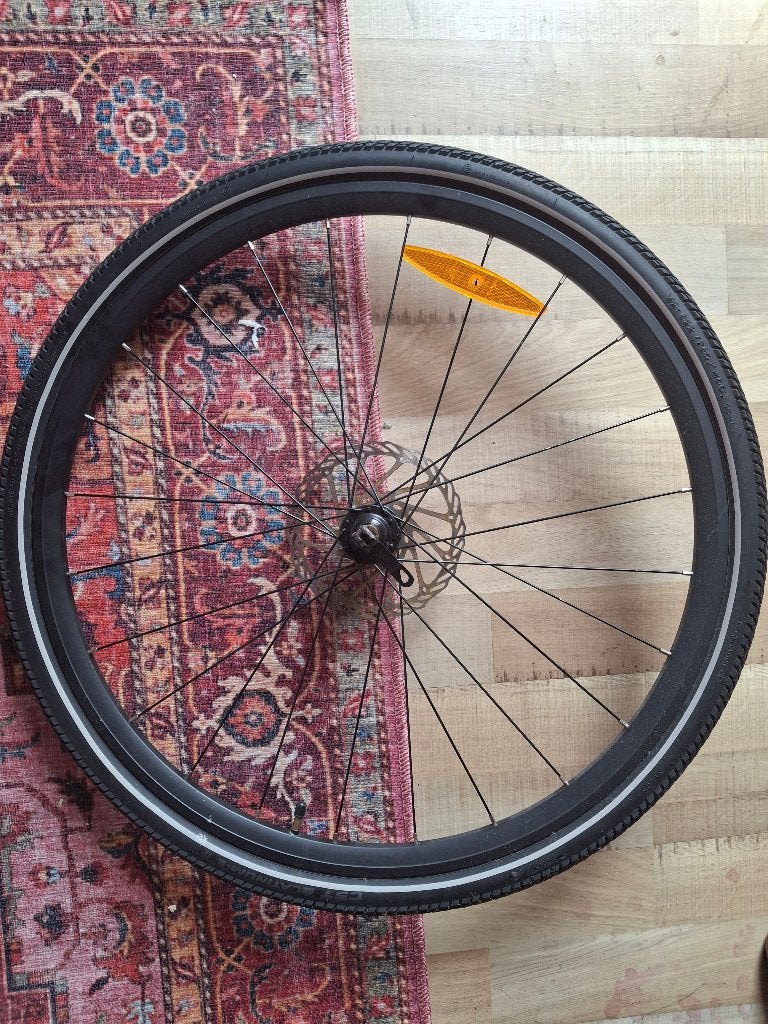 28 inch voorwiel met schijfrem en band 700x40C, Ophalen of Verzenden, Gebruikt, Elektrische fiets, Band