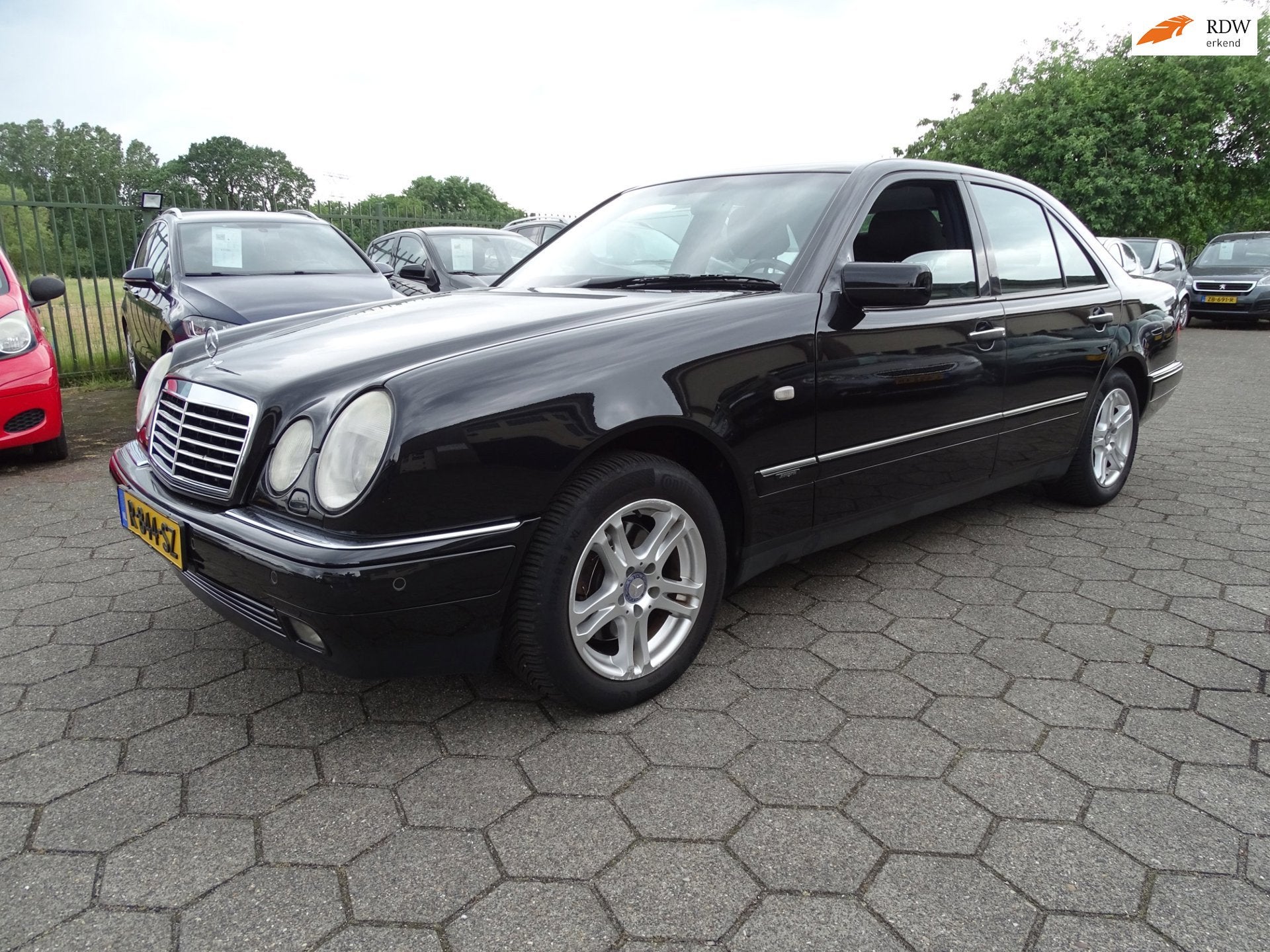 Mercedes-Benz E-klasse 280 Avantgarde 4-Matic, Auto's, Stof, Gebruikt, Zwart, Zwart