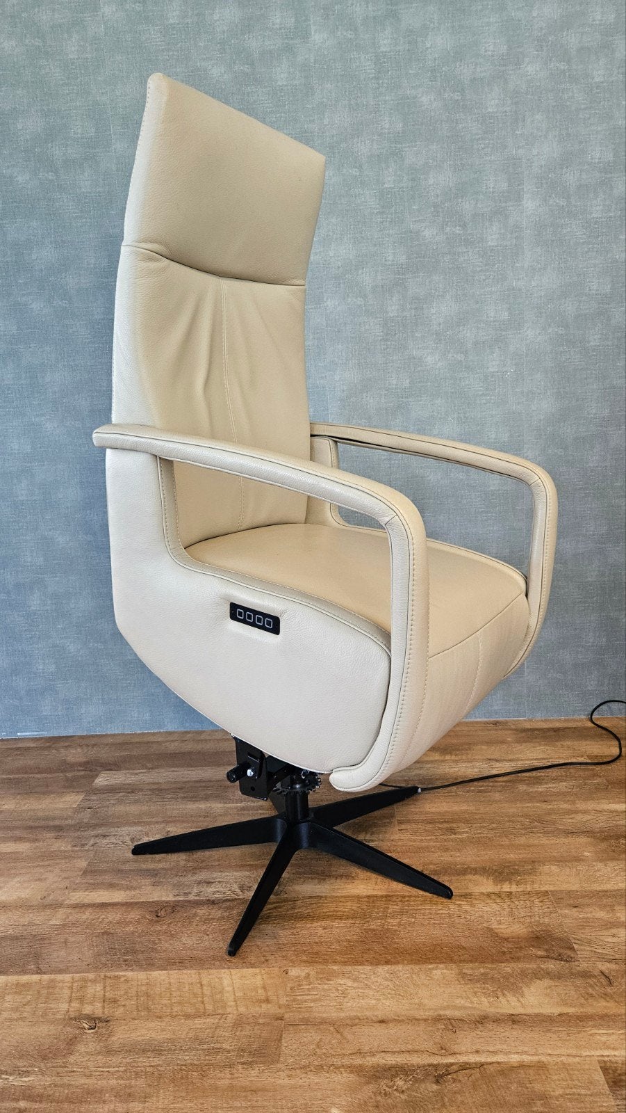 Gebruikte/zgan sta op stoelen bij Zitgemak joure, Ophalen of Verzenden, Zo goed als nieuw, 75 tot 100 cm, 50 tot 75 cm