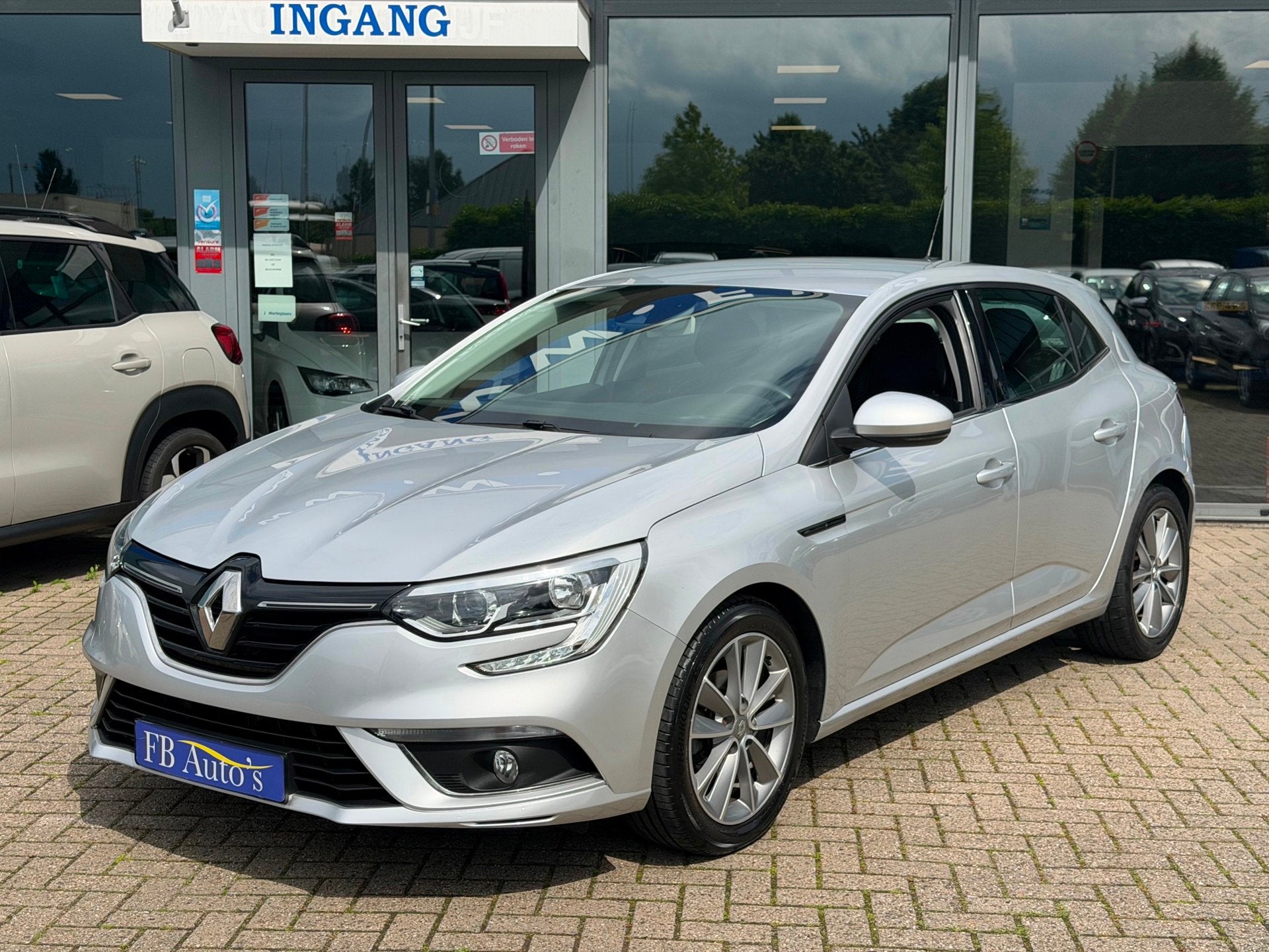 Renault Mégane 1.2 TCe Zen Airco Cruise Navi Lmv, Auto's, Renault, Voorwielaandrijving, Gebruikt, Euro 6, 4 cilinders