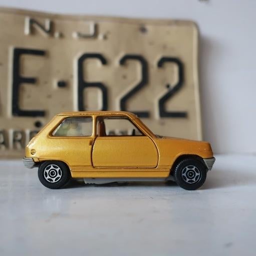 Renault 5 R5 TS Corgi Toys goud geel origineel, Ophalen of Verzenden, Gebruikt, Auto, Corgi