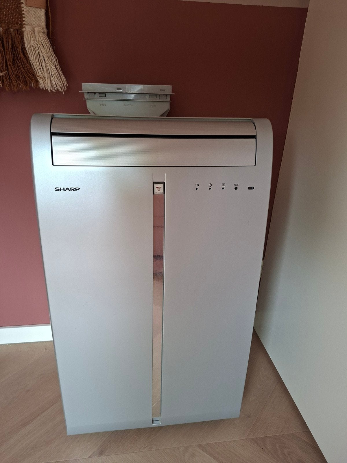 Sharp mobiele airco met afstandsbediening, Witgoed en Apparatuur, Airco's, Ophalen, Gebruikt, Timer, Minder dan 60 m³