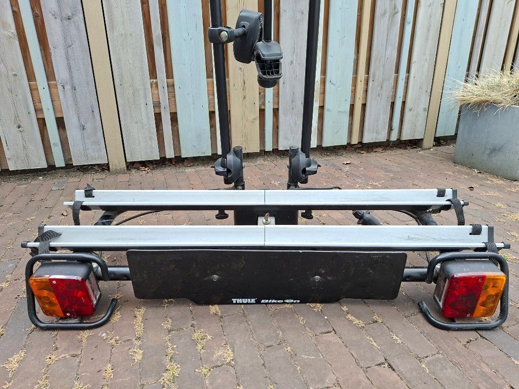 Fietsendrager Thule voor gewone fietsen, Auto diversen, Fietsendragers, Ophalen, 2 fietsen, Gebruikt, Trekhaakdrager