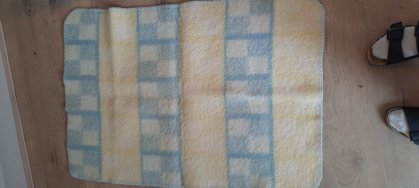 Vintage Aabe babydeken, geel/blauw geblokt, Gebruikt, Jongetje of Meisje, Geel, Ophalen of Verzenden
