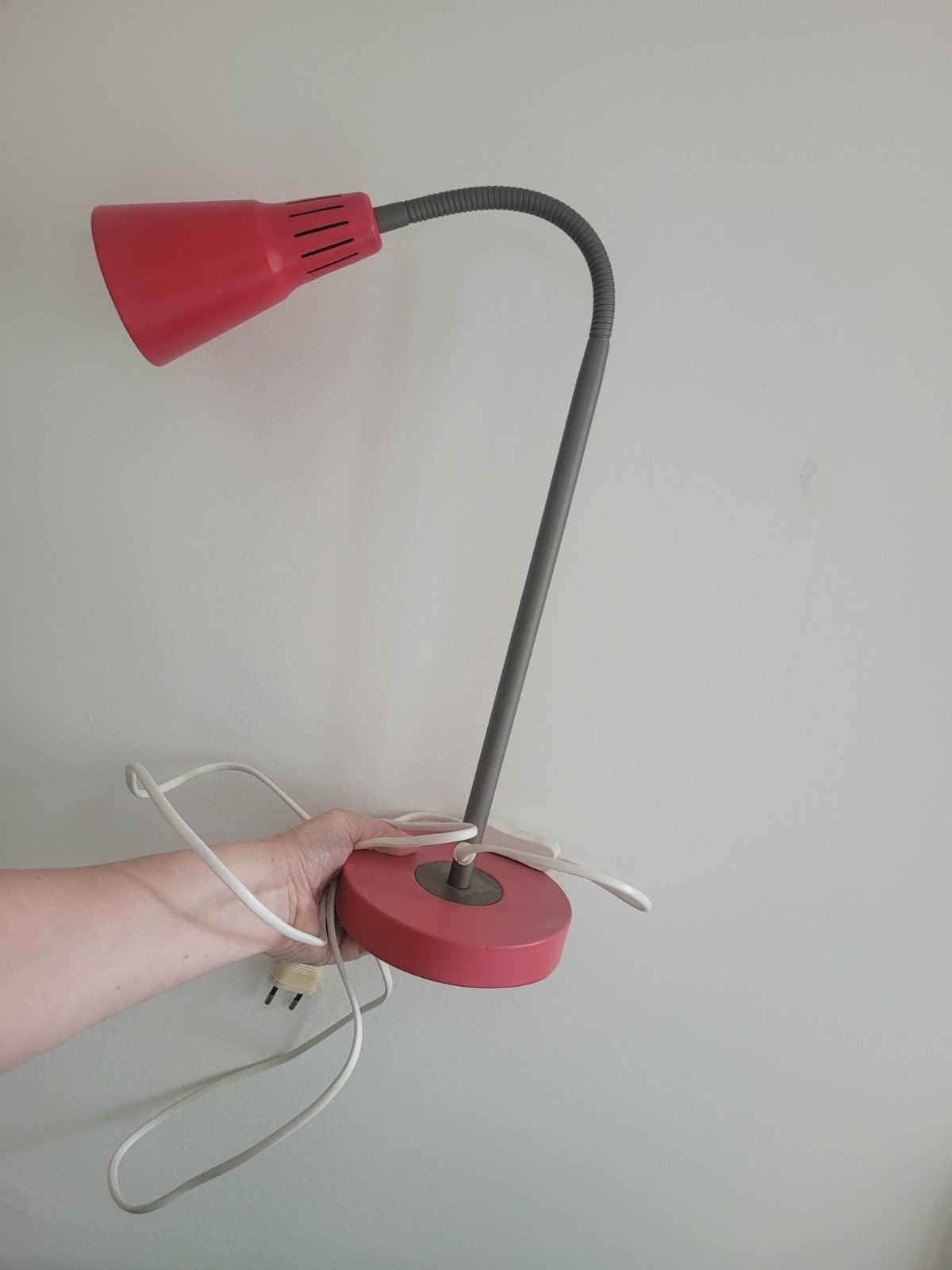 Vintage IKEA Kvart Bureaulamp - Rood, Verstelbaar, Huis en Inrichting, Lampen | Tafellampen, Bureaulamp, Gebruikt, E14 (klein)