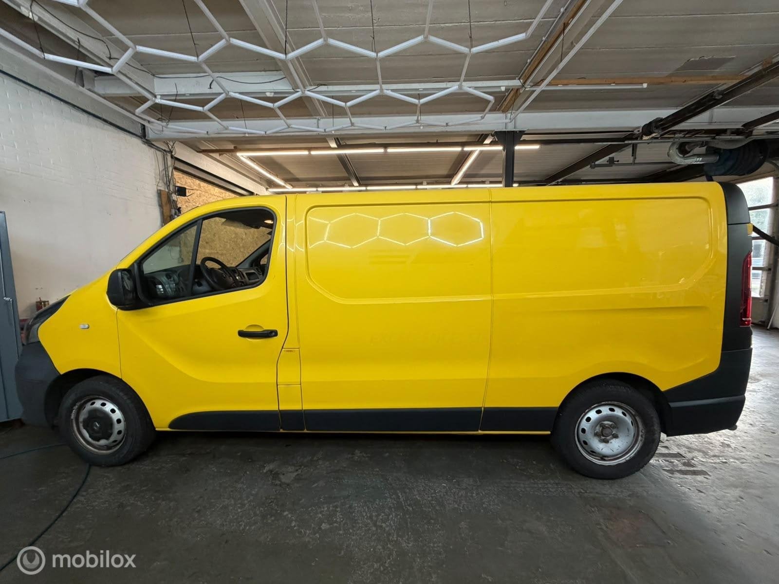 Renault Trafic 1.6 dCi L2H1 '17 138dkm. Zo Meenemen!, Gebruikt, Euro 6, 2000 kg, Renault
