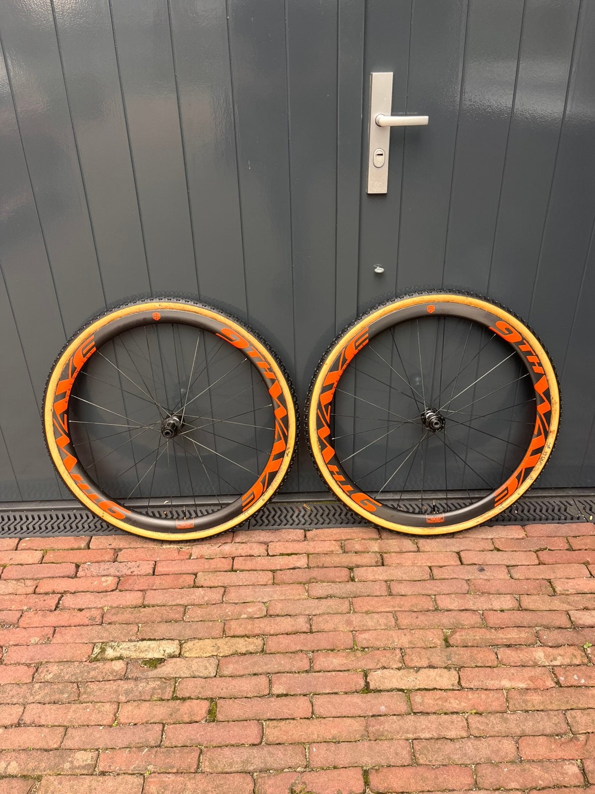 9thWave Avalon crossenwielen met Rhino tubes, Wiel, Gebruikt, 9th wave, Ophalen of Verzenden