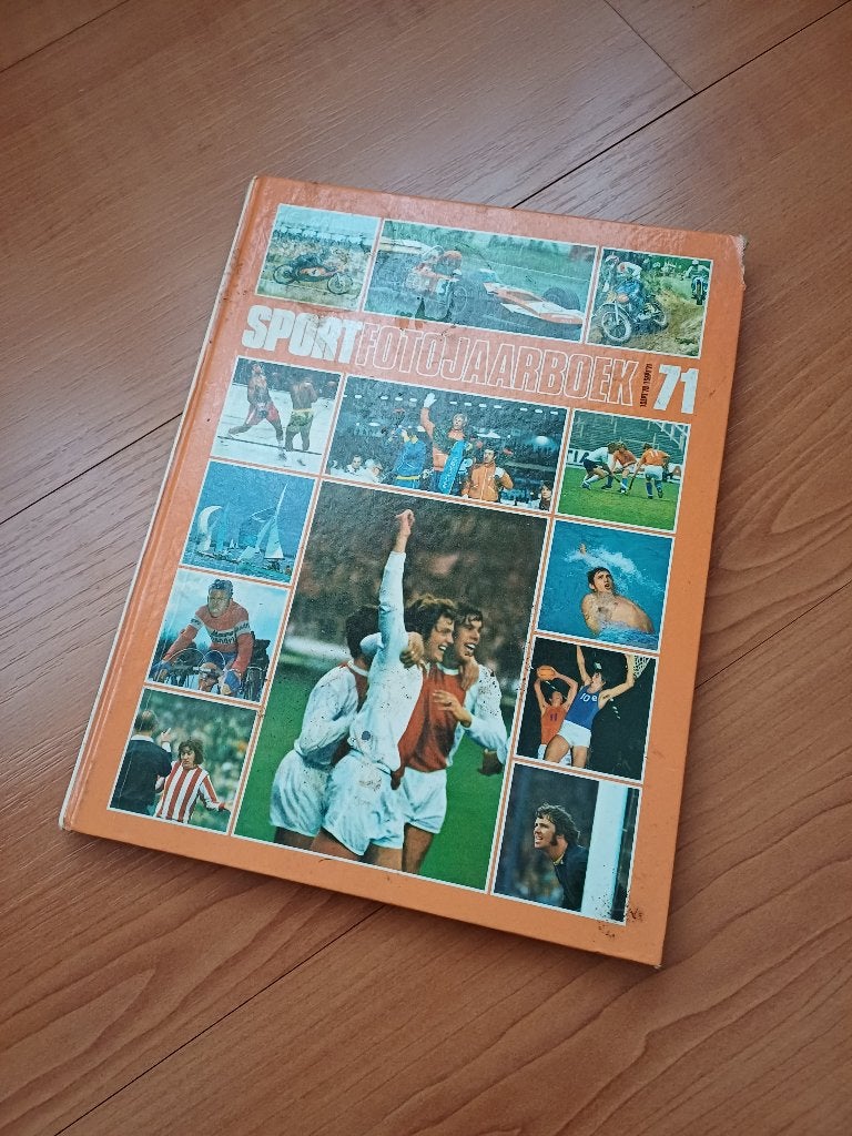 Sport fotojaarboek 1971, Boeken, Gelezen, Diverse auteurs, Ophalen of Verzenden, Balsport
