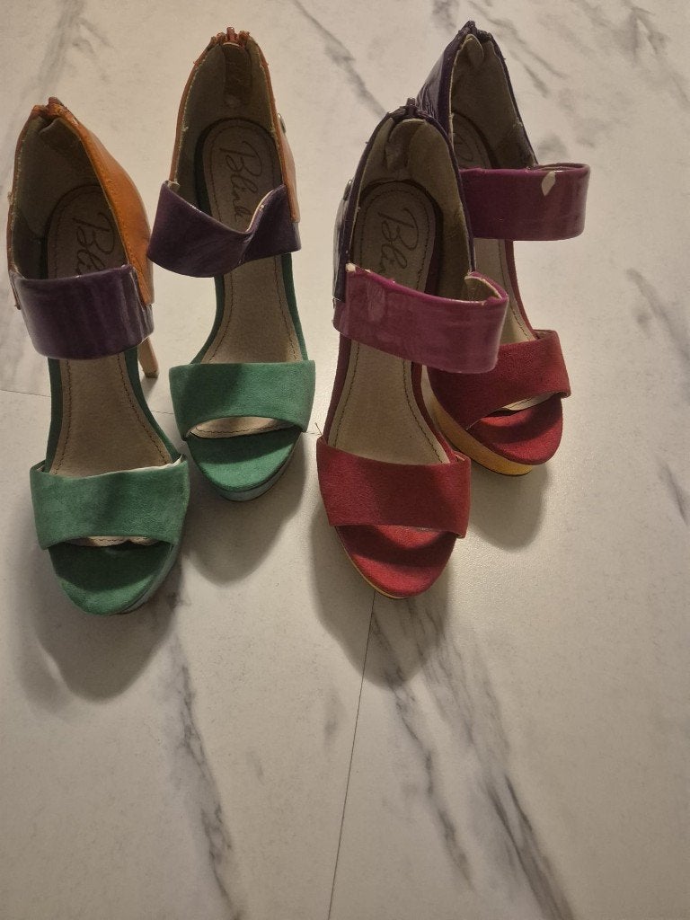 GRATIS Vintage hakken 2 verschillende paren, Overige kleuren, Ophalen of Verzenden, Schoenen met hoge hakken, Onbekend