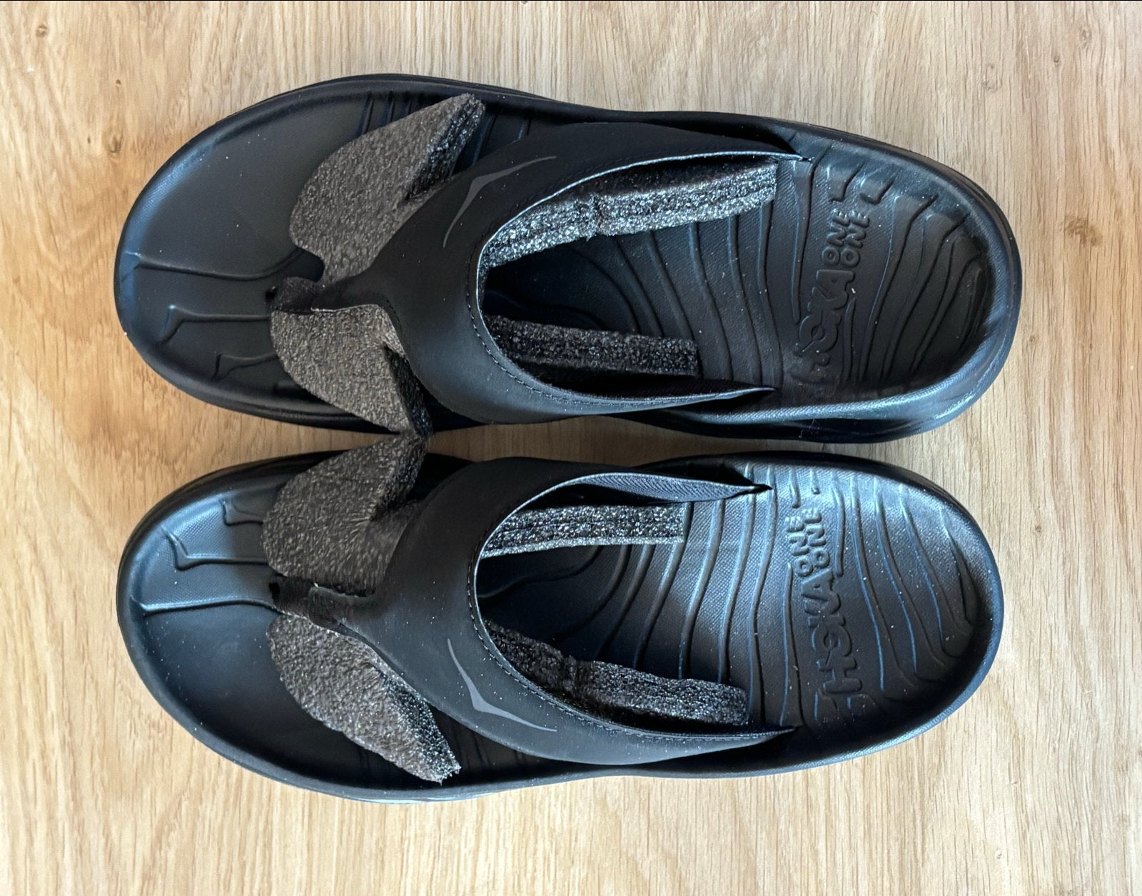 Hoka One One Teenslippers Maat 40, Slippers, Zwart, Nieuw, Ophalen of Verzenden