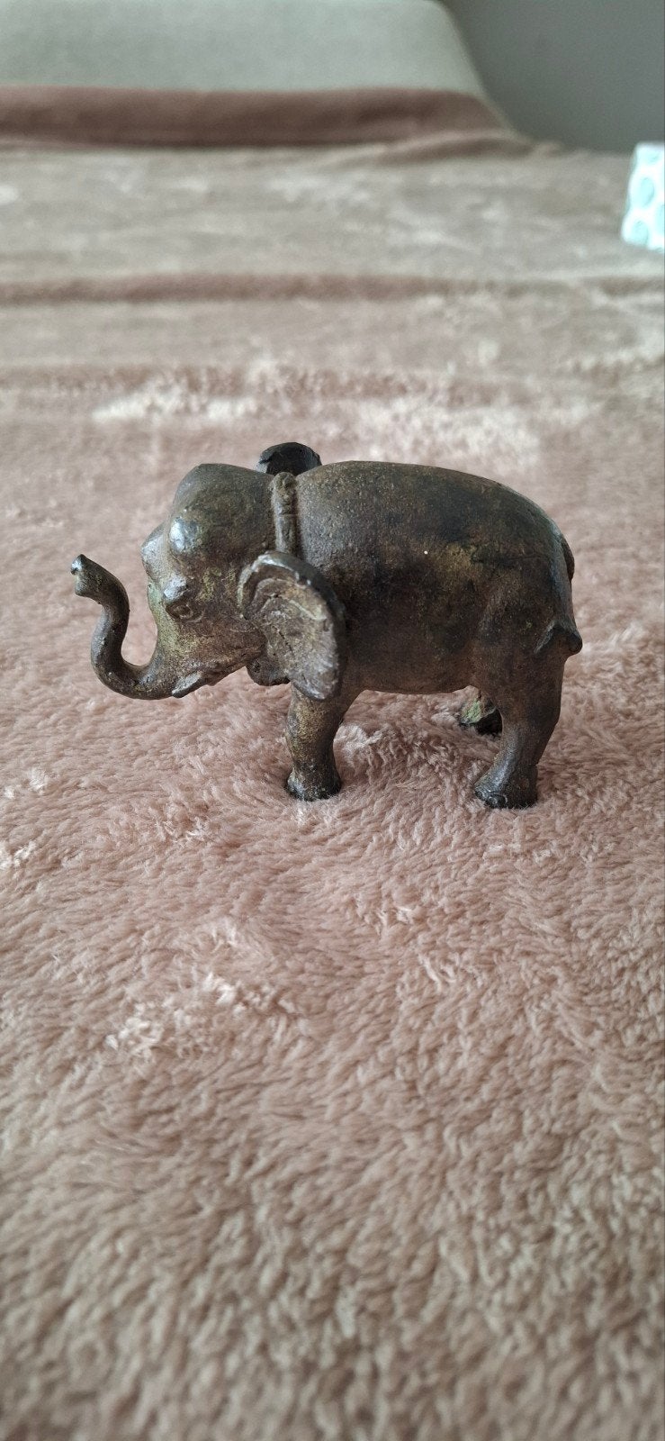 Vintage bronzen olifant beeldje, Ophalen
