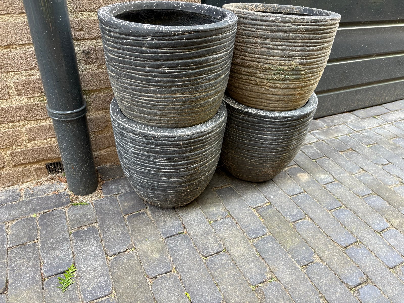Set van 4 gebruikte bloempotten voor buiten, Tuin en Terras, Bloempotten, Overige materialen, Gebruikt, Balkon, Rond