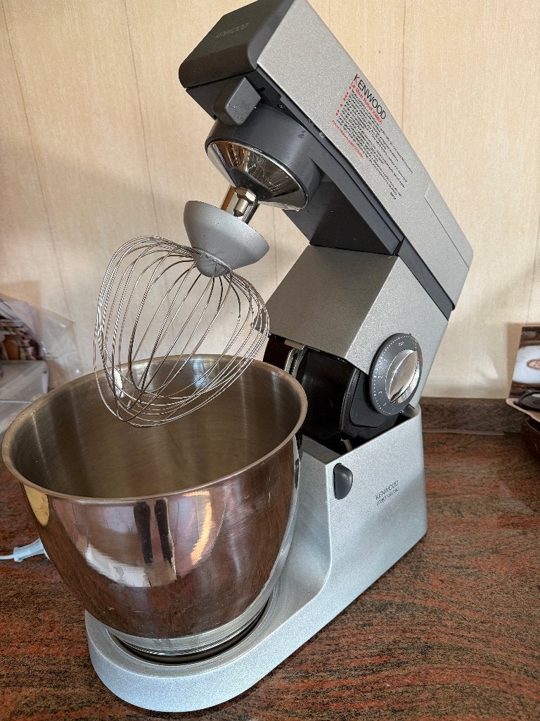 Kenwood Major Keukenmachine met accessoires, 4 liter of meer, Ophalen, Gebruikt, 3 snelheden of meer