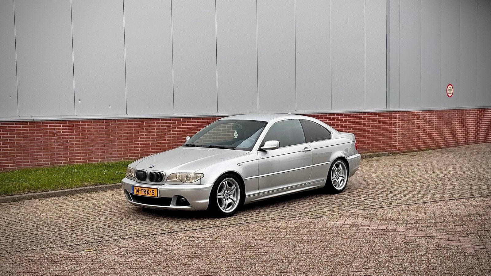 BMW E46 330 2004 Grijs, Auto's, BMW, Particulier, Airbags, Airconditioning, Alarm, Automatische klimaatregeling, Centrale vergrendeling