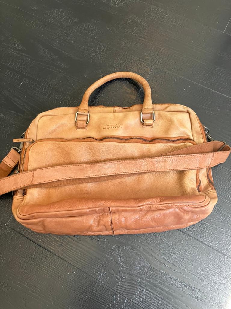 Dstrct leren tas, Ophalen of Verzenden, 17 inch of meer, Gebruikt, Overige merken