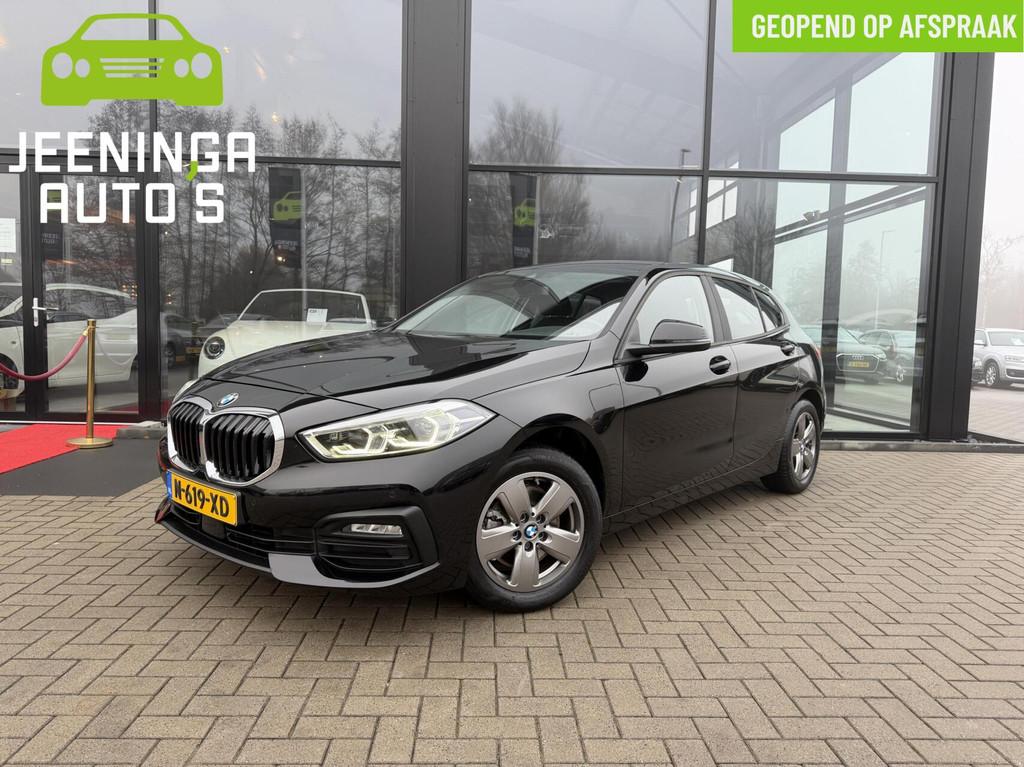 BMW 1-serie 118i Business Edition|AfnTrekhaak|DAB|Clima|Navi, Auto's, Gebruikt, Zwart, Origineel Nederlands, Bedrijf