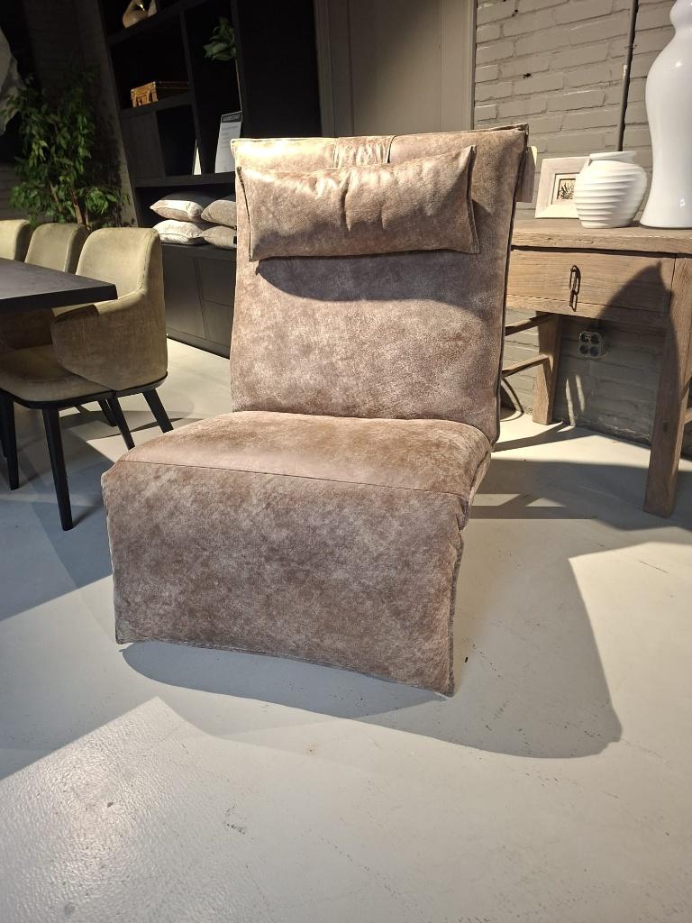 Indi Relaxfauteuil Concrete leder Mou nu €2169,-, Huis en Inrichting, Fauteuils, Ophalen, Nieuw, 75 tot 100 cm, Leer
