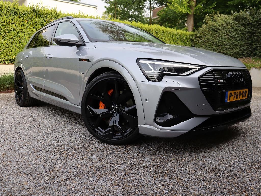 AUDI E-TRON QUATTRO S LINE | 22” | 47.000km | HUD | BTW AUTO, Auto's, Automaat, 1800 kg, 95 pk, Alcantara