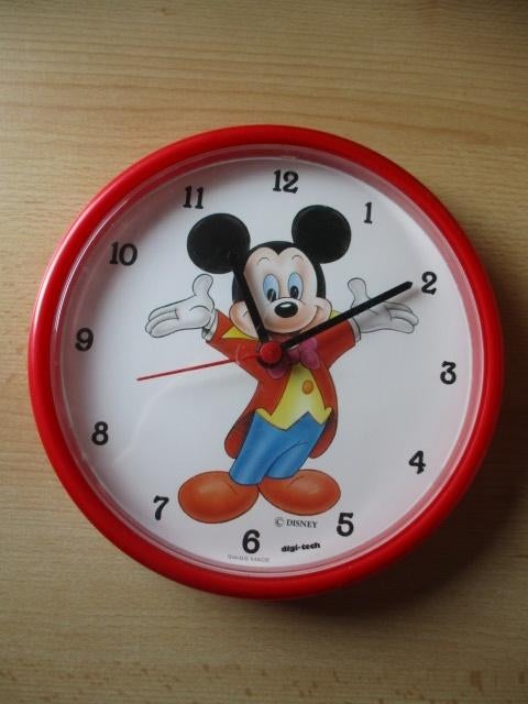 Disney Mickey Mouse kunststof klok  Digi-tech, Verzamelen, Disney, Ophalen of Verzenden, Overige figuren, Gebruikt, Beeldje of Figuurtje