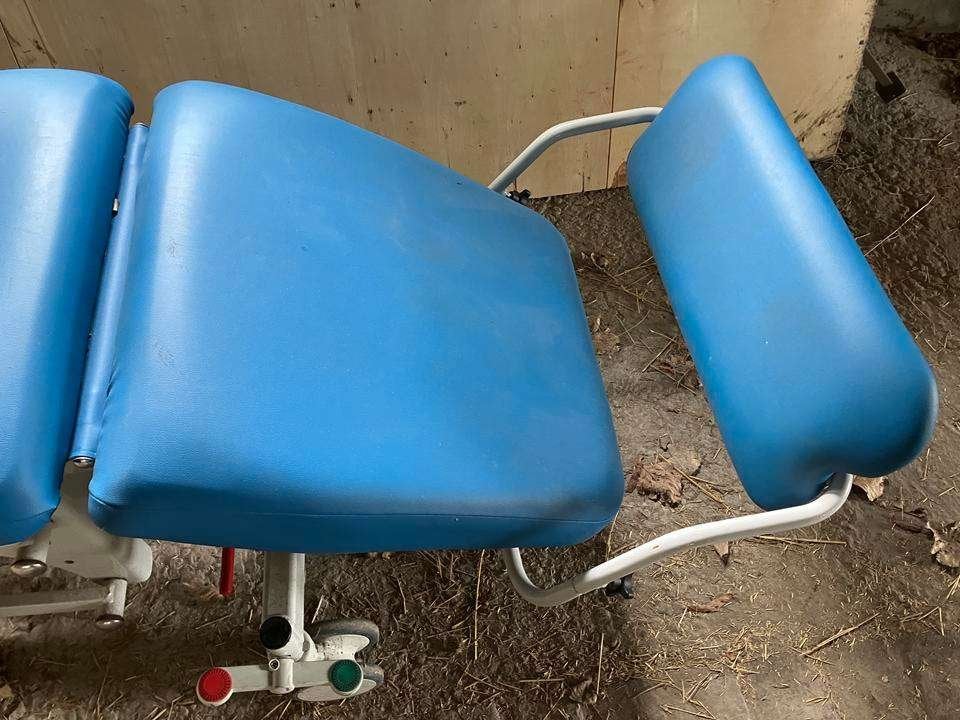 luxe behandelbank, dikke kussens, nagelstudio tattooshop, Niet ingevuld, Gebruikt, Niet ingevuld, Ophalen of Verzenden