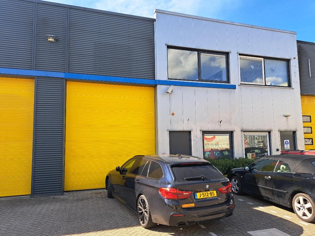 Bedrijfshal met kantoorruimte in Soest te huur, 200 m², Huur, Kantoorruimte