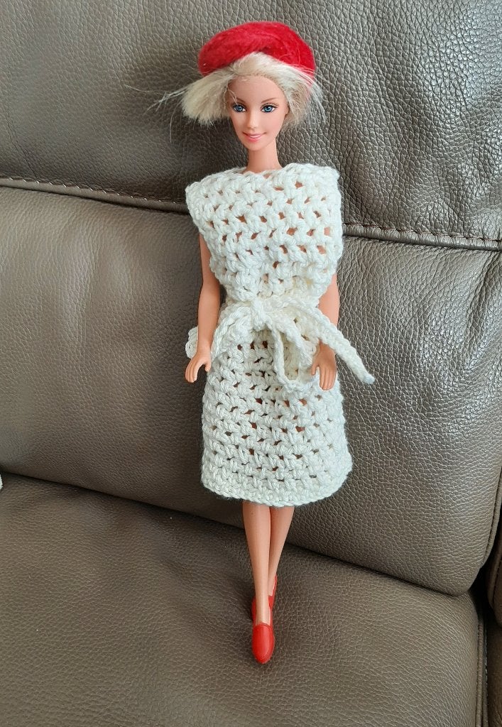 Barbie, leuk vintage strand jurkje, nieuw gehaakt j. 60, Verzenden, Nieuw, Kleertjes