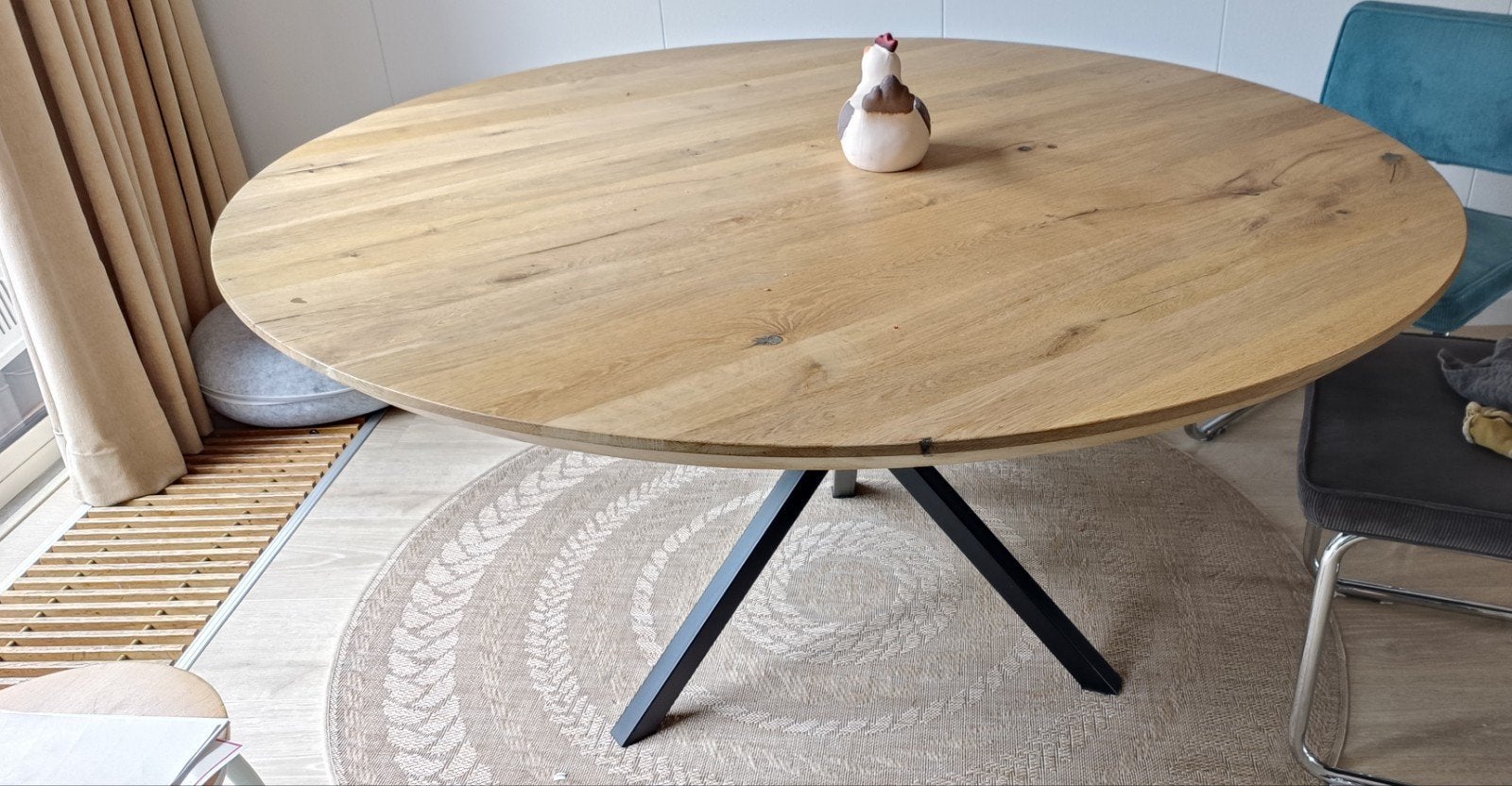 Mangohouten eettafel in nieuwstaat, Huis en Inrichting, Tafels | Eettafels, 150 tot 200 cm, Rond, Scandinavisch, Zo goed als nieuw