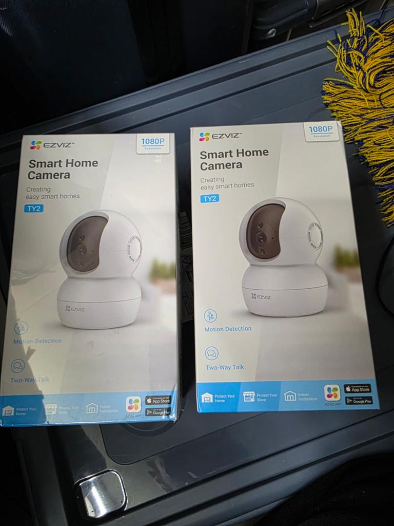 2x EZVIZ Camera TY2 1080P - Nieuw in doos. Prijs per stuk, Ophalen of Verzenden, Nieuw, Binnencamera