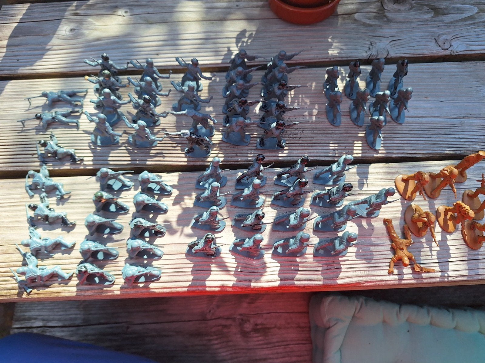 65 Airfix Duitse Soldaatjes plus 8 Matchbox Africa Korps, Verzenden, Gebruikt, Groter dan 1:35, Figuur of Figuren