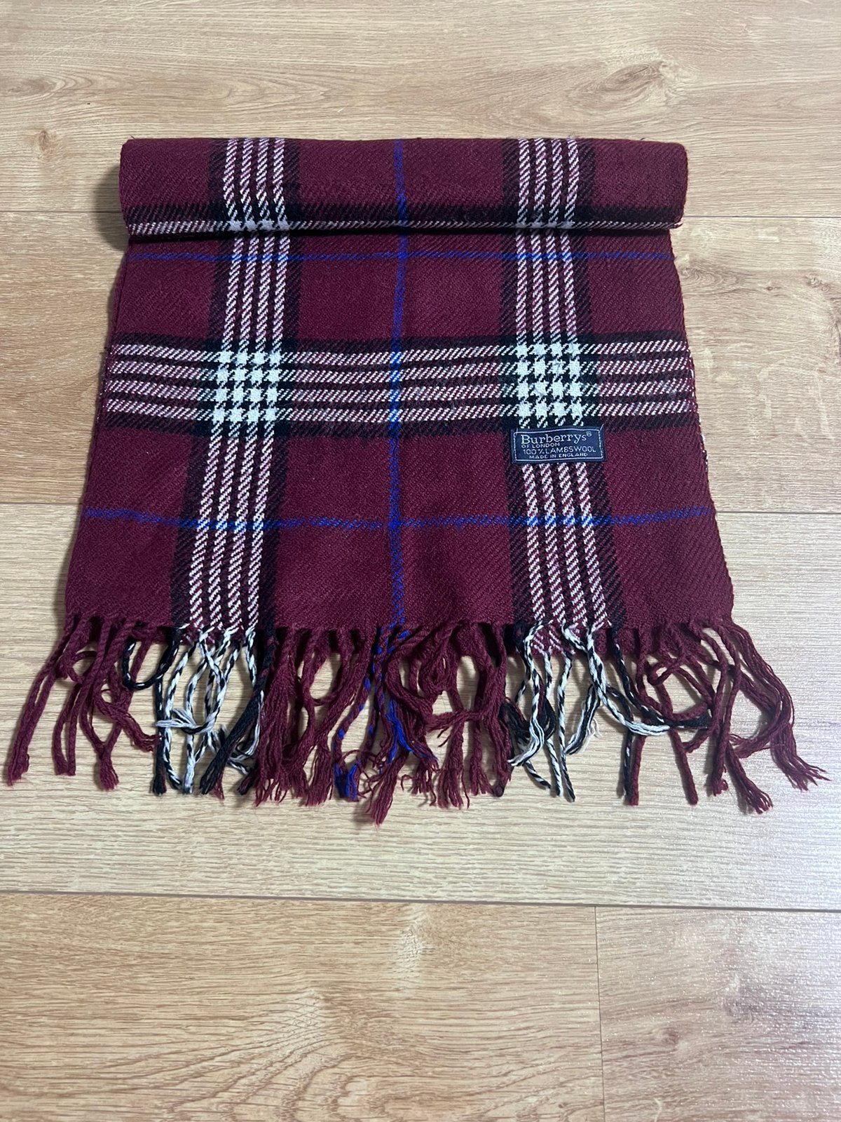 Burberry’s of London sjaal – Bordeauxrood – 100% lamswol, Kleding | Dames, Ophalen of Verzenden, Zo goed als nieuw, Maat 38/40 (M)