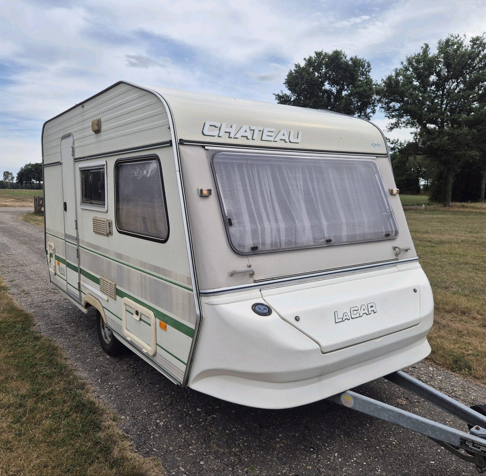 Chateau La Car 400 / 1992 - ✨ Grote voortent ✨ Lichtgewicht!, Caravans en Kamperen, Caravans, Vast bed, Chateau, Uitbouw voortent